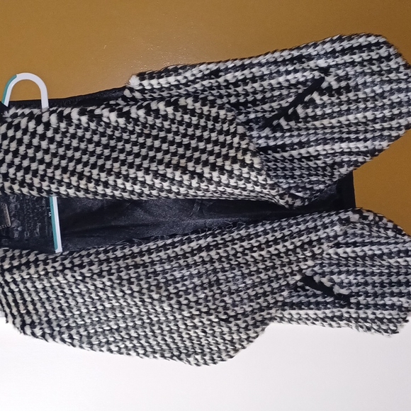 Fur Vest - Picture 3 of 5